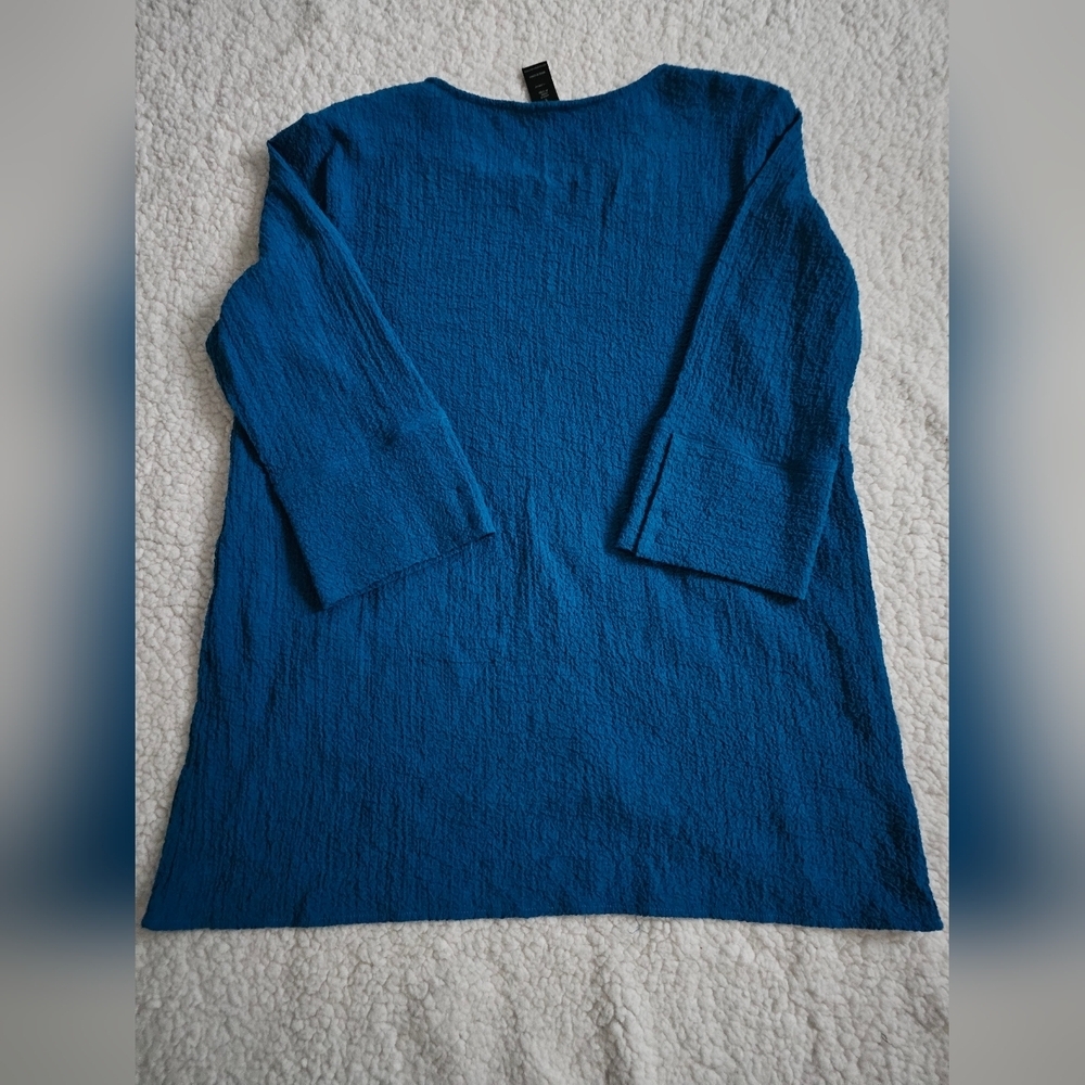 Crewneck Long Sleeve Women's Top in Deep Blue